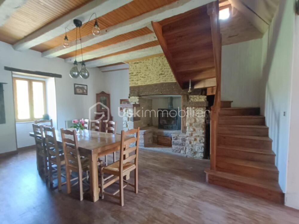 Vente Maison Ancienne et Magnifique Bâtisse en Pierres de 132 m2, située à Doissat 24170 Belves