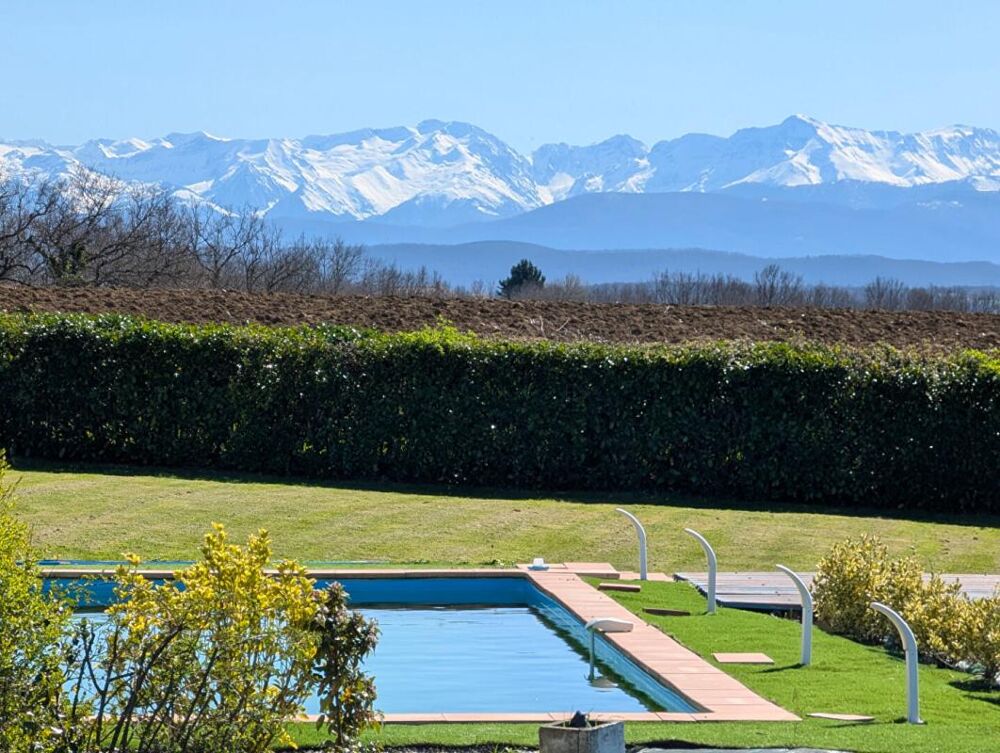 � vendre  Propri�t�/ch�teau Montoussin (31430)