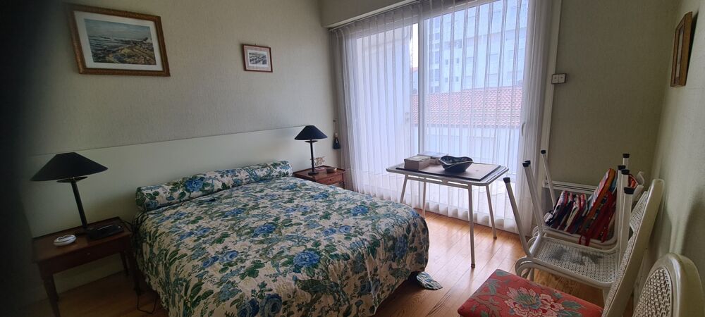 Dpt Charente Maritime (17), à vendre ROYAN appartement T3 avec garage, 100 m de la plage