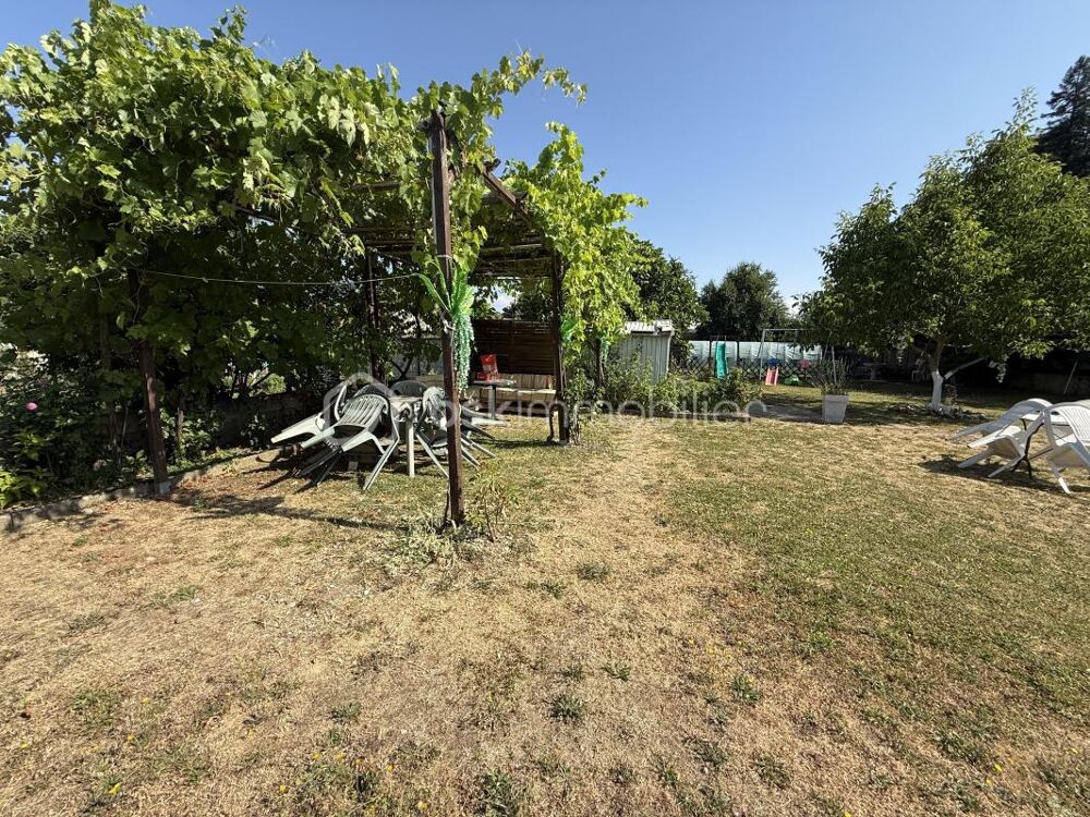 Maison avec deux appartements  Terrain 993 m²  Idéal famille, investissement ou projet locatif