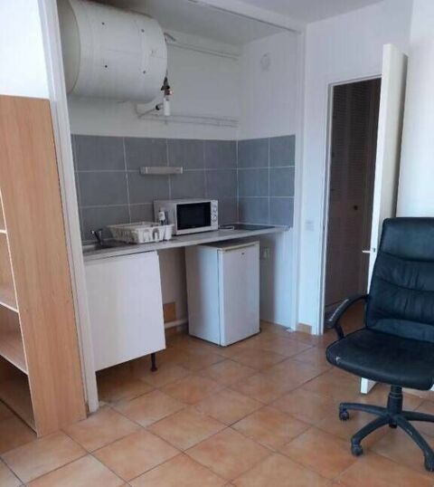  Appartement  louer 1 pice 28 m Marseille
