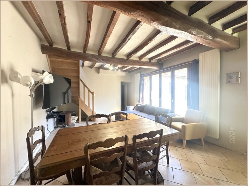 Maison de ville, 4 chambres, dépendances - Centre de Berchères-les-Pierres (28)