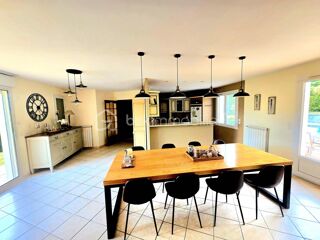  Villa à vendre 6 pièces 140 m²