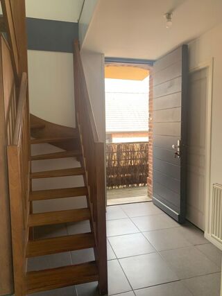  Appartement à louer 3 pièces 85 m²