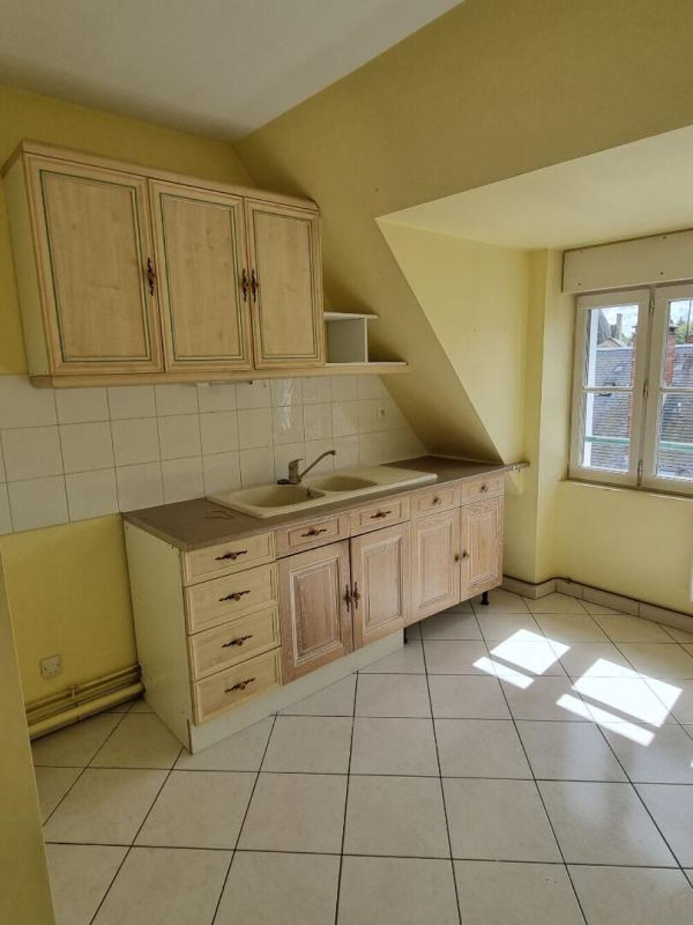BEL APPARTEMENT AU CENTRE DE VENDOME
