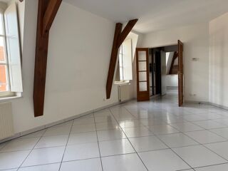  Appartement à louer 3 pièces 78 m²