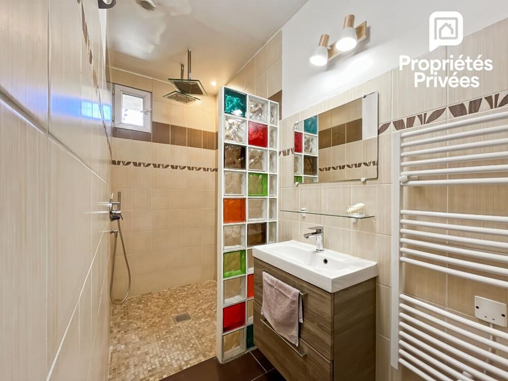 Maison familiale de 184 m² sur une propriété arboré à 3 minutes de Créon