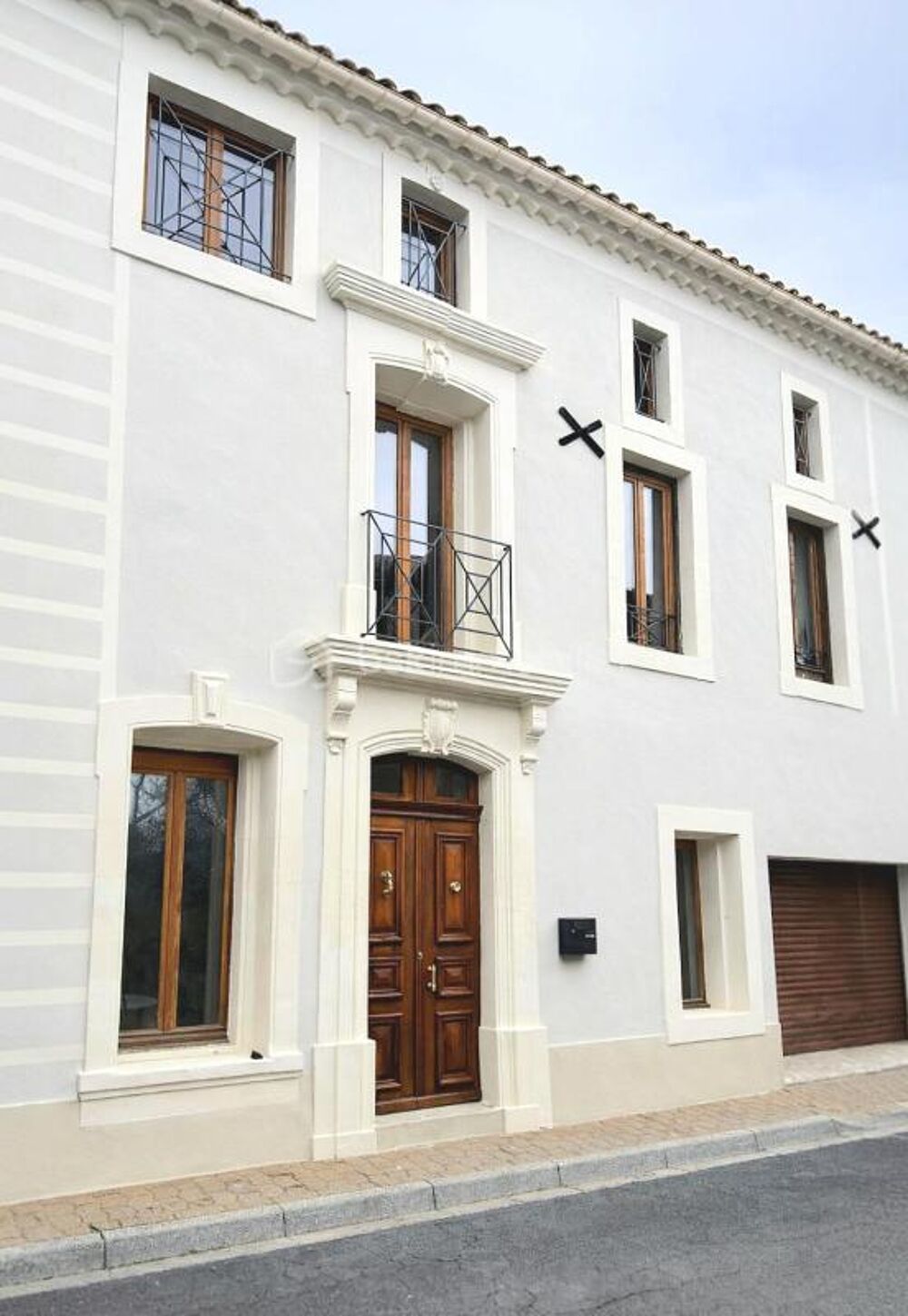 Maison 5 pièces 126 m² · à Creissan · 126 m² · 225 000 €