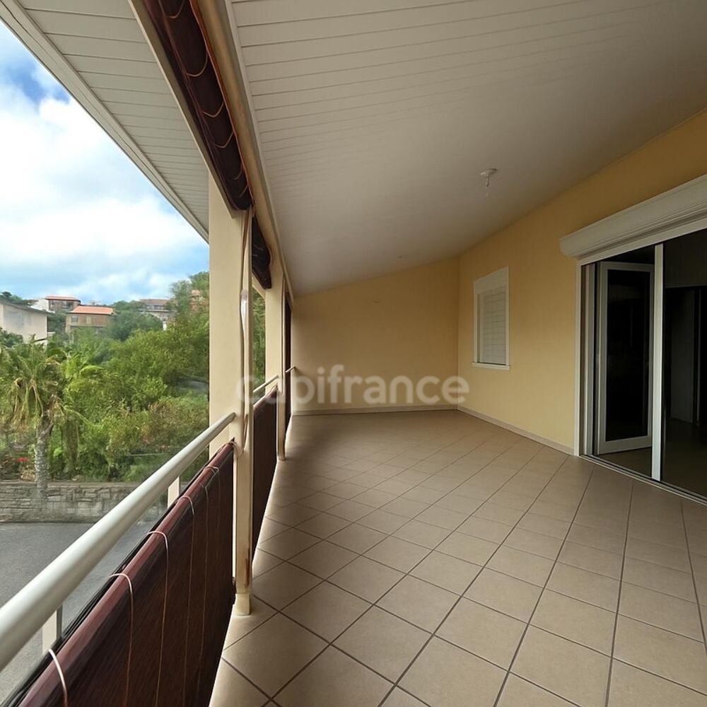 Vente Maison Maison à vendre 4 pièces LES TROIS ILETS (972) - Deux logements, deux usages : vivez, louez, investissez intelligemment aux Troi Les trois ilets