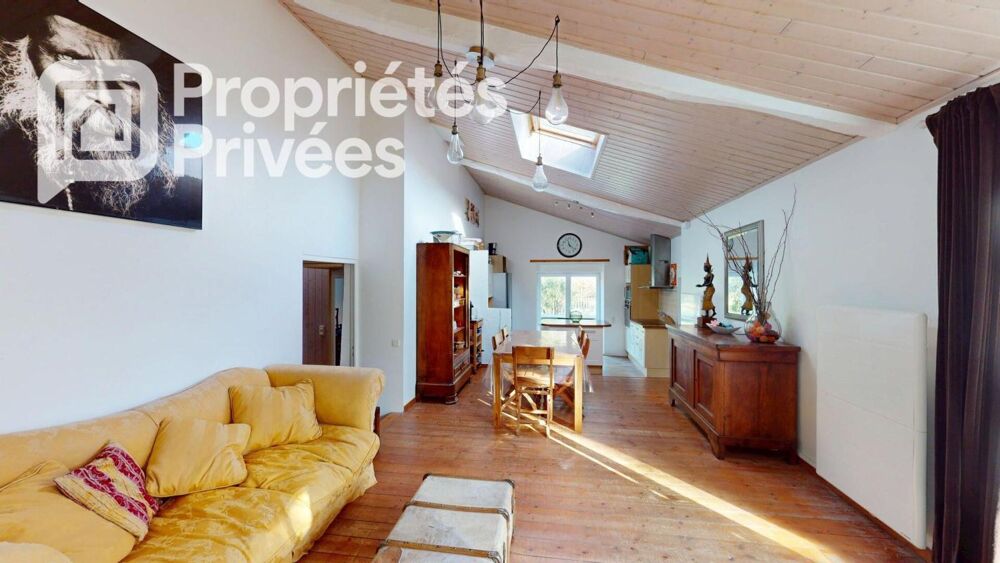 Maison Poiroux.Vente à termes libre d'occupation. 6 pièce(s) 115 m2
