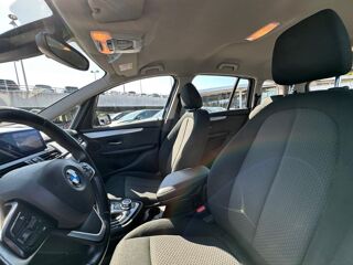 Serie 2 (F46) (2) GRAN TOURER 218I BUSINESS DESIGN BVA 2019 occasion 78240 Chambourcy