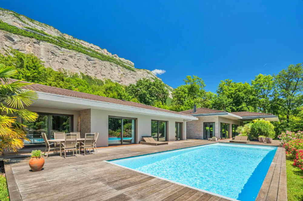 Maison 6 pièces 312 m² · à Meylan · 312 m² · 1 950 000 €