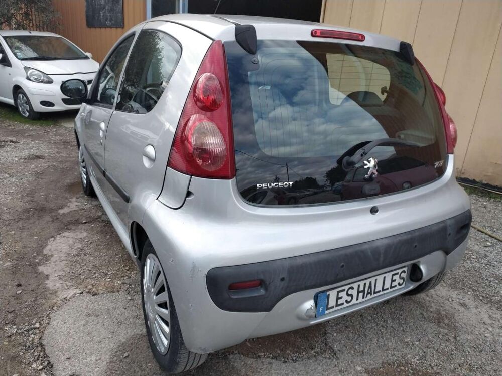 107 1,0 68CV 12V 2-TRONIV TRENDY BOITE AUTO 2008 occasion 13510 &Eacute;guilles
