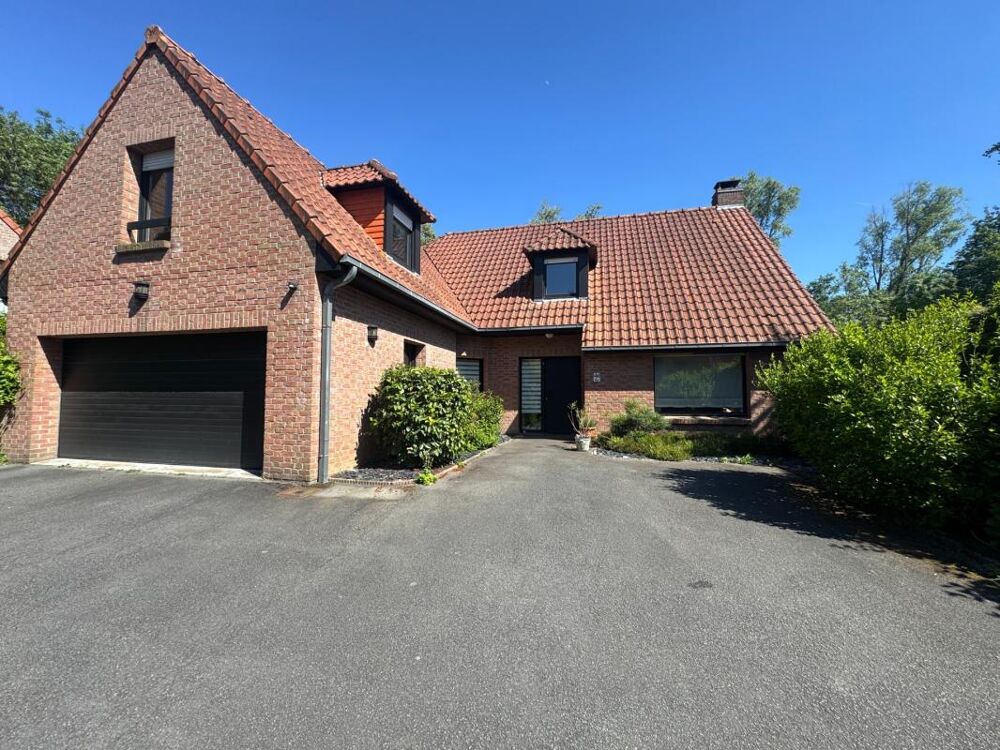 Maison individuelle en semi plain pied 200 m² habitables  Wasquehal  Terrain arboré 850 m²