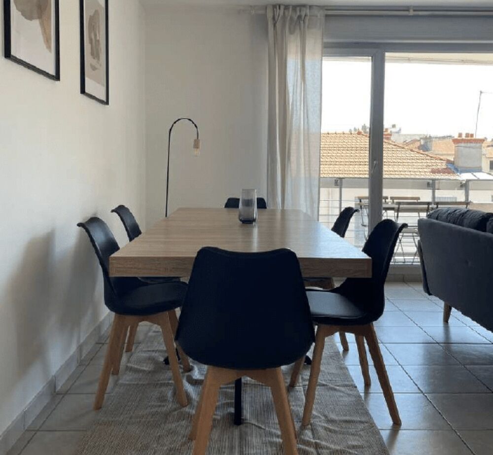 Location Appartement Appartement T4 meublé avec balcon - VILLA SEPIA à Lyon 8 Lyon 8