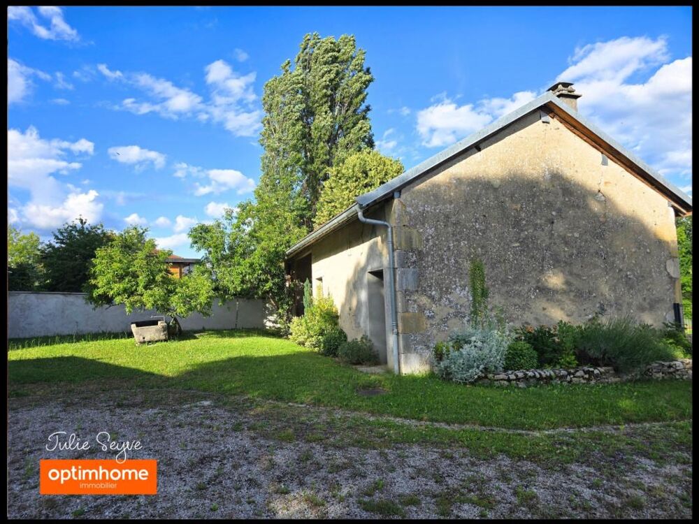 Maison à fort potentiel  127m² évolutifs à 200m², annexe aménageable , vue Golf, proximité Genève