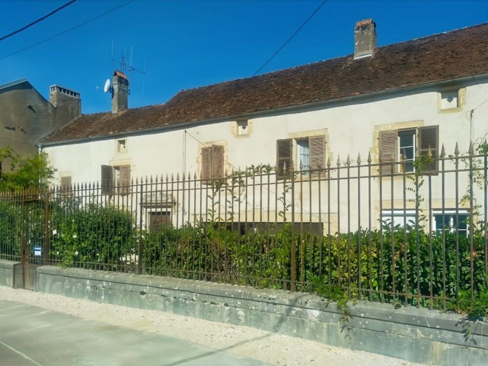 Maison 13 pièces 279 m² · à Fayl Billot · 279 m² · 76 000 €