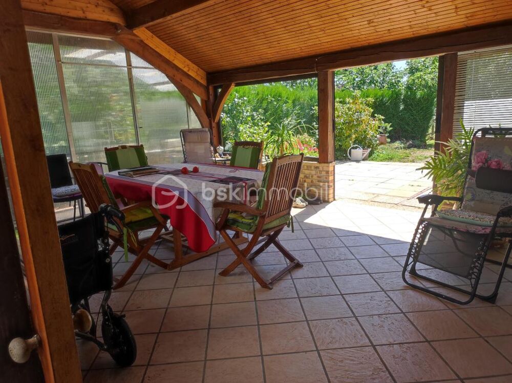 Pavillon lumineux avec véranda, sous-sol complet et jardin arboré avec verger ??