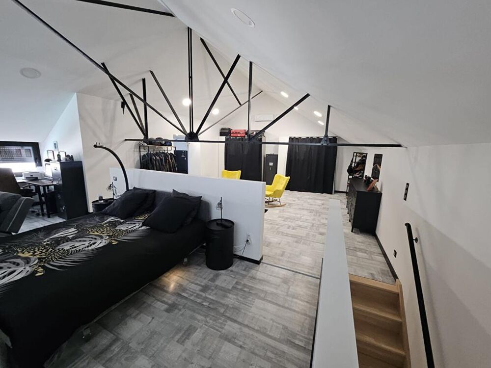 Maison Montceau Les Mines 258 m2 avec piscine