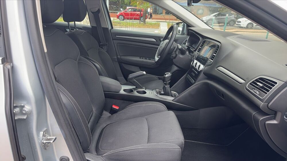 M&eacute;gane IV 1.5 Blue dCi 115 Business 2021 occasion 06500 Menton