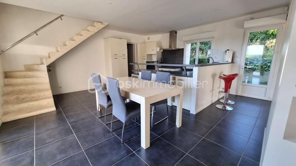 Vente Maison BERTHENAY 15 minutes de Tours - Maison de 180 M² - 3 Chambres dont deux suites parentales – salle de jeux (possibilité d'aménage Berthenay