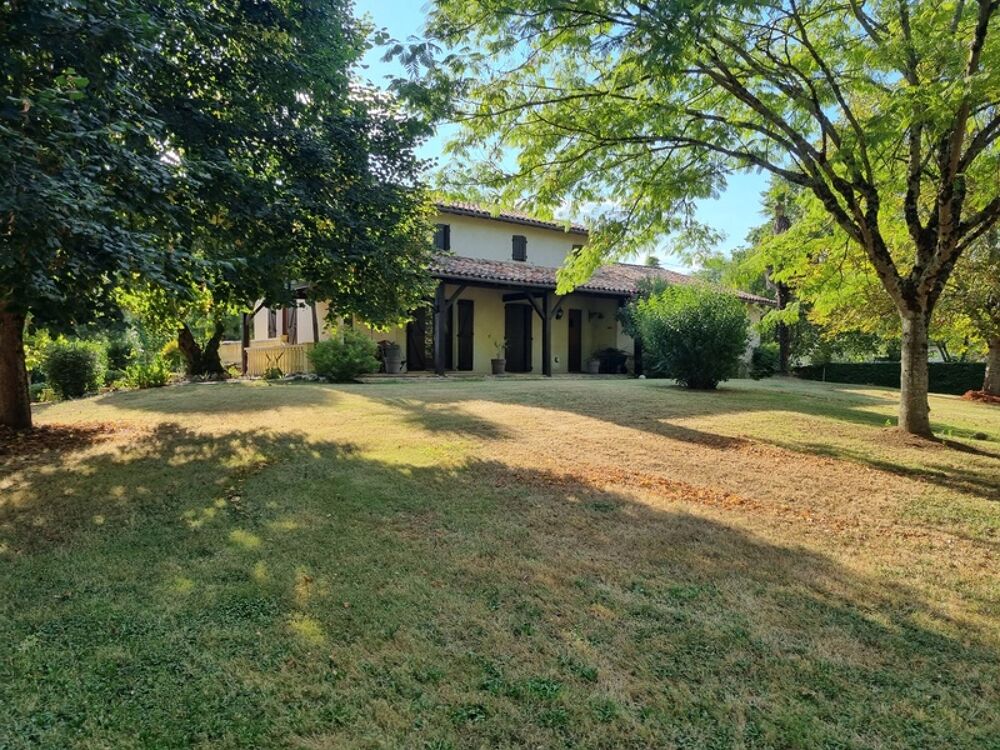 47Lot-et-Garonne (47)  Villa semi enterrée avec piscine
