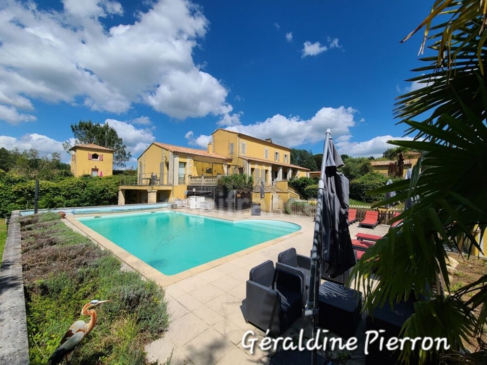 propriété de prestige denviron 480 m² implantée sur un terrain de 3.4 hectares avec 2 gîtes et chambre d'hôte