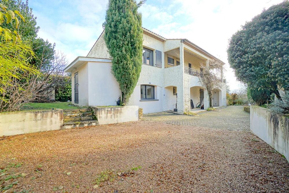 Maison 9 pièces 180 m² · à La Tour de Salvagny · 180 m² · 740 000 €