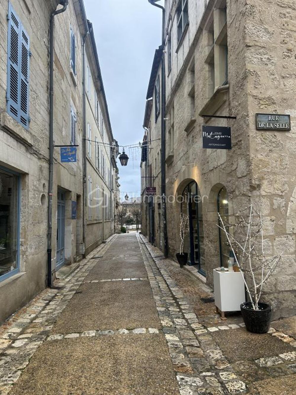 Location Appartement À LOUER – Colocation possible - Appartement meublé 57m² – Centre historique de Périgueux Perigueux