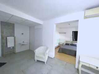  Maison  vendre 15 + pices 803 m