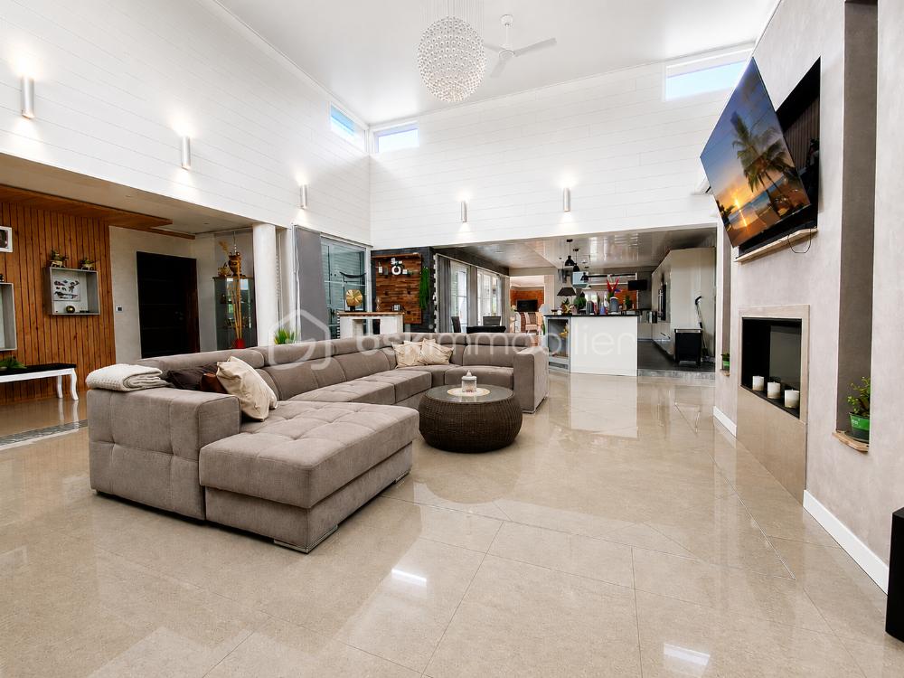 MIOS - VILLA CONTEMPORAINE DE 239 M² - PARCELLE DE 1500 M²