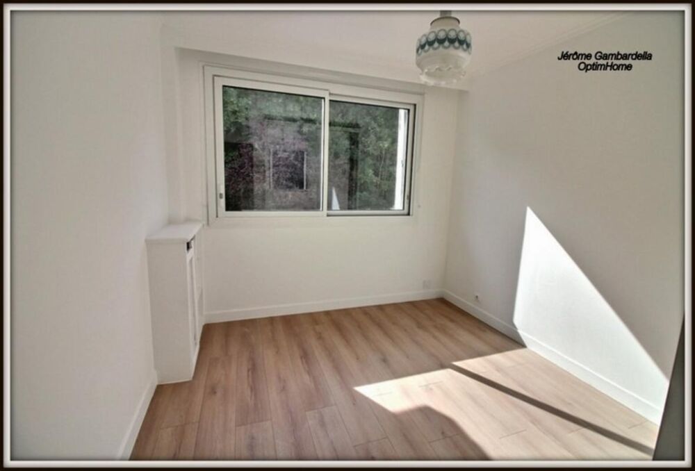 Vente Appartement Appartement 4 pièces de 71 m2 avec balcon, box et cave à vendre à POISSY (78) Poissy
