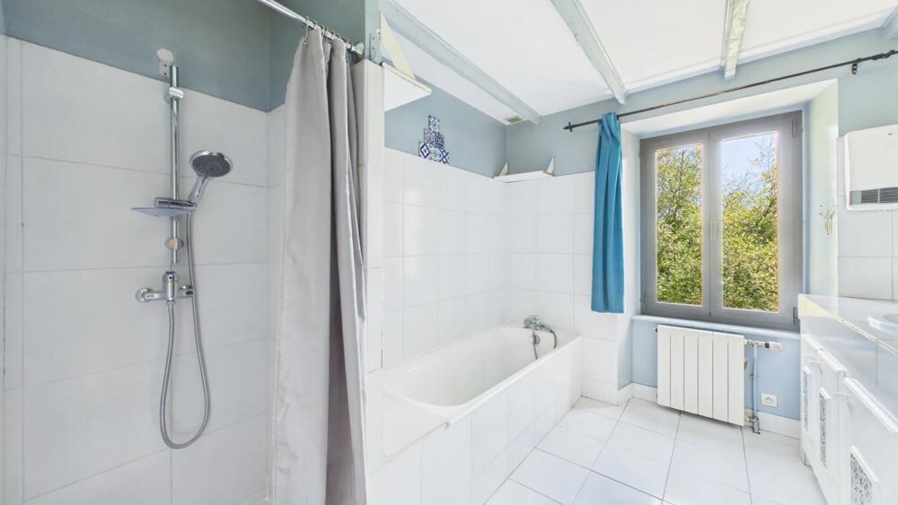� vendre  Propri�t�/ch�teau Plats (07300)
