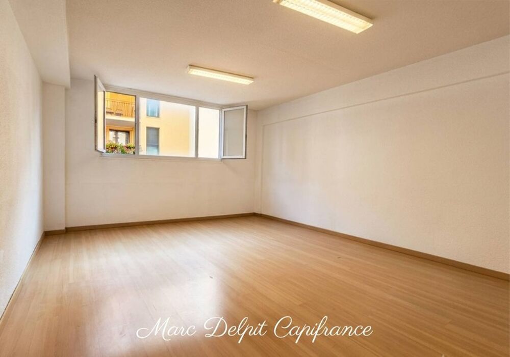  À LOUER - Bureau 24 m² hyper-centre PERPIGNAN (66) Loyer 390€ HT/HC Perpignan