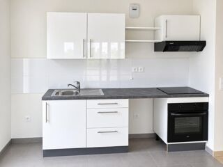  Appartement à louer 3 pièces 63 m²
