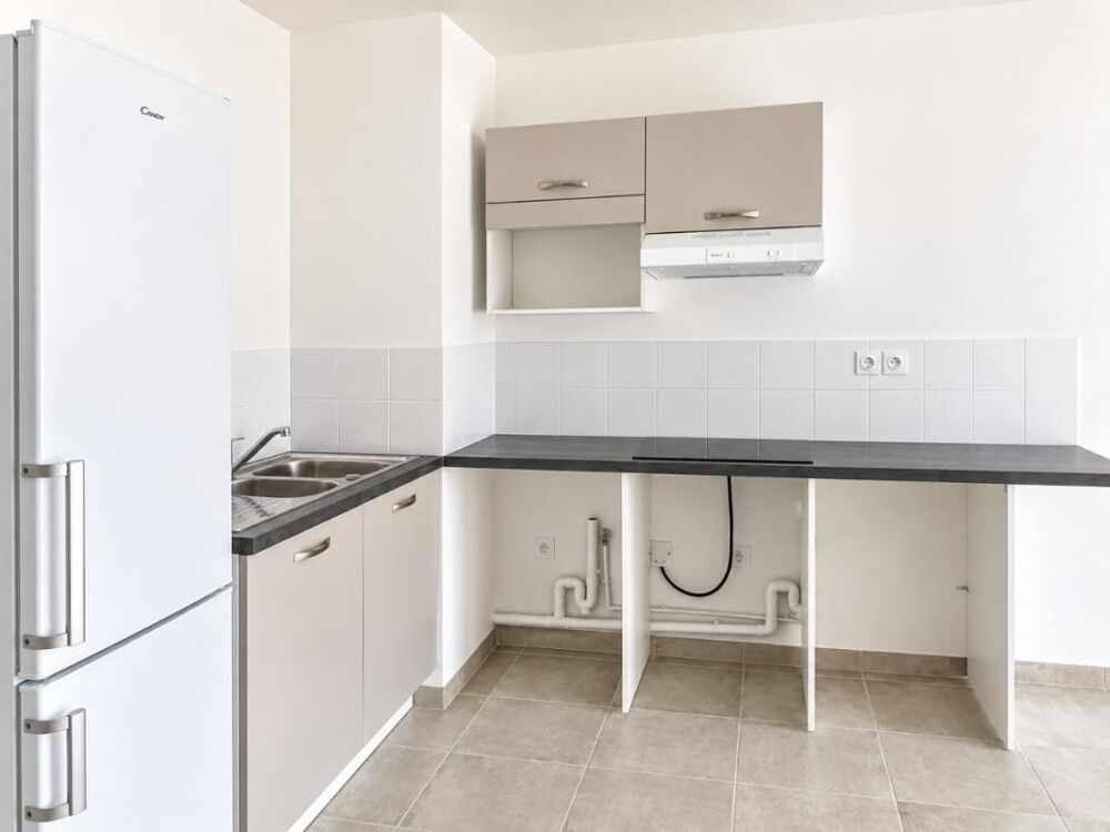 Location Appartement Magnifique T3 parkings et balcon au LAVANDOU Le lavandou