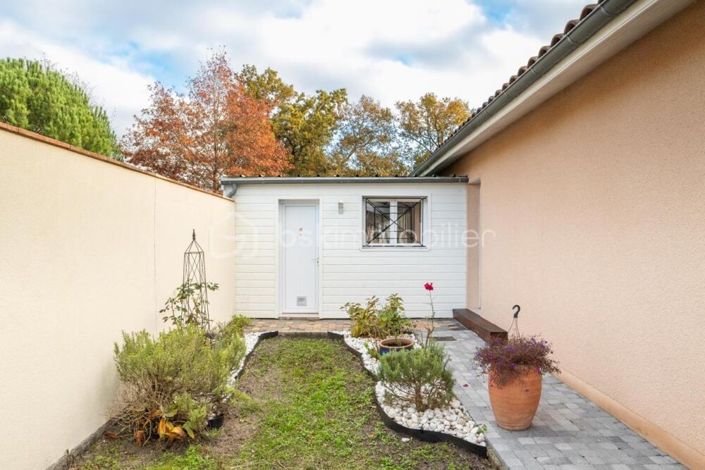 Vente Maison Pessac – Quartier de l'Alouette Maison familiale de plain-pied – 175 m² – Terrain 800 m² avec piscineB Pessac