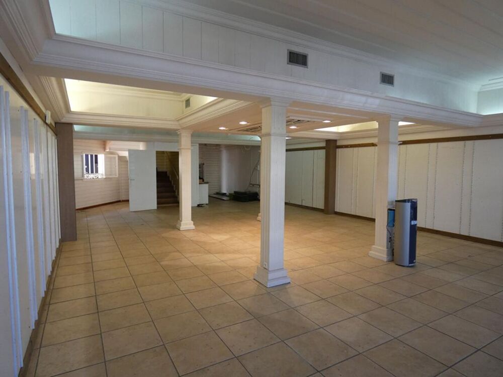 Vente Maison 97480 Saint Joseph ensemble immobilier env 280m²  sur 610m² centre ville Saint joseph