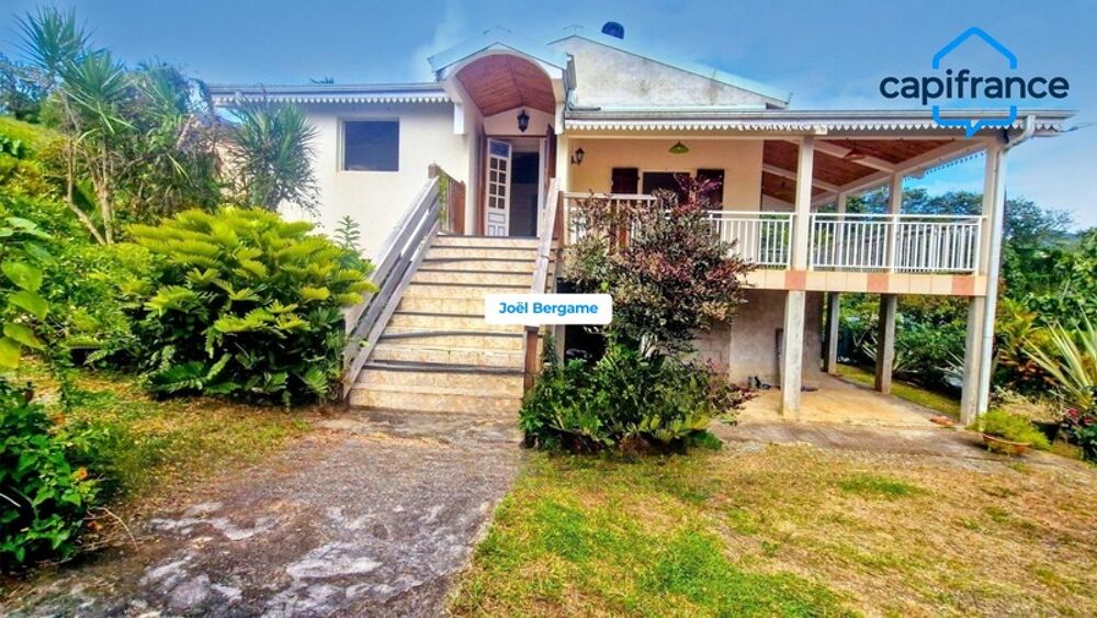 Vente spacieuse maison F5 dans zone pavillonnaire rurale au Lamentin (97232)