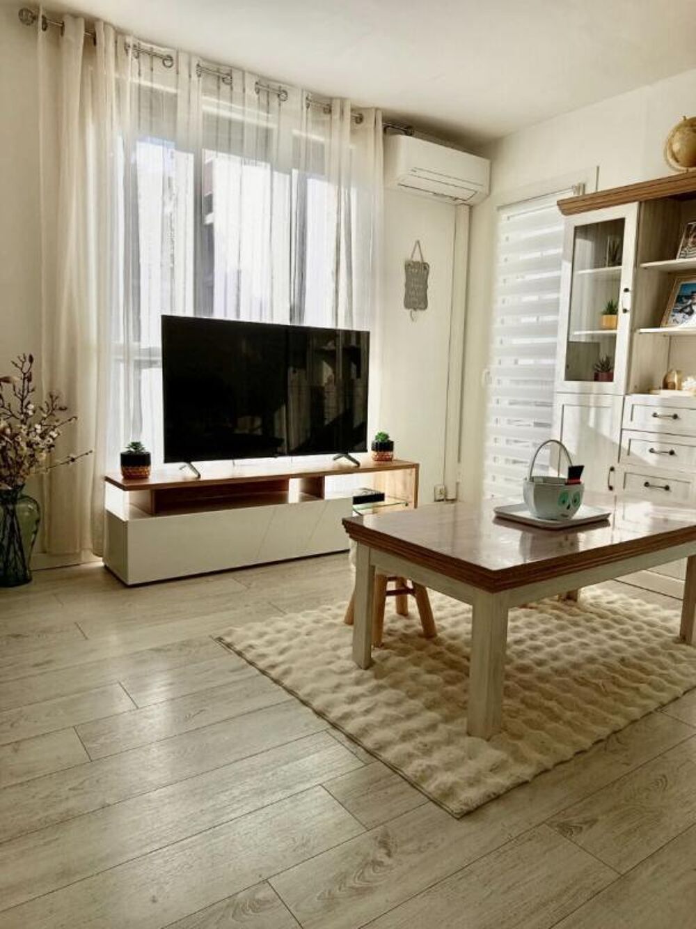 Magnifique appartement spacieux T5 de 83 m² au second étage sans ascenseur avec balcon et cave