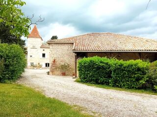  Propriété/château à vendre 9 pièces 213 m²