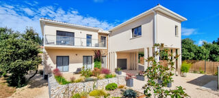  Maison � vendre 8 pi�ces 220 m�