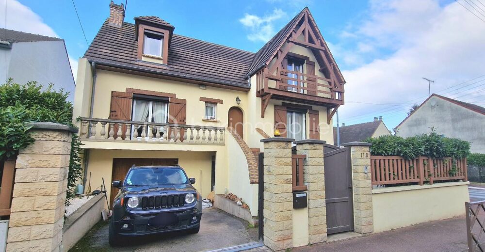 Maison familiale rustique avec grand sous-sol et garage  Livry-Gargan