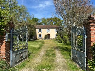  Maison à vendre 8 pièces 145 m²