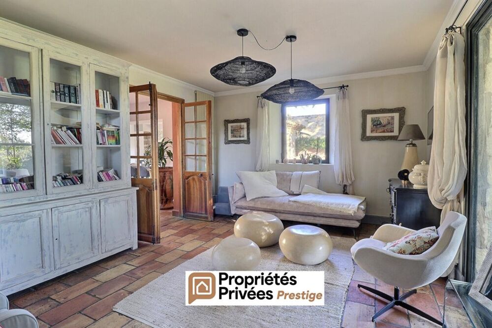 � vendre  Propri�t�/ch�teau Uz�s (30700)