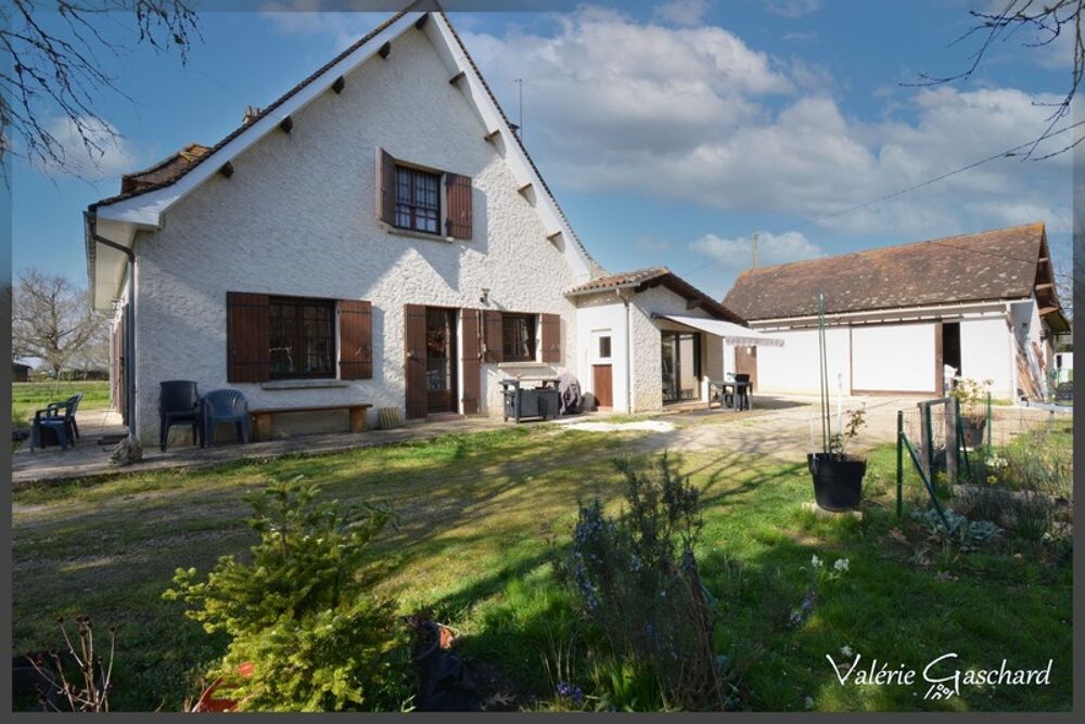 Maison 6 pièces 130 m² · à Montpon Menesterol · 130 m² · 257 000 €