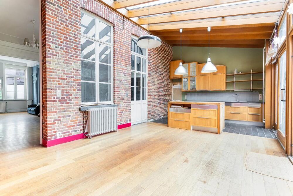 Vente Maison ROUBAIX – MAISON DE CARACTÈRE – ENV. 290 M² – 7 CHAMBRES – JARDIN DE PLUS DE 500 M² Roubaix