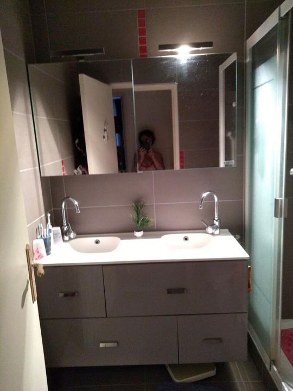 Chambre de 15m2 à louer sur Oullins