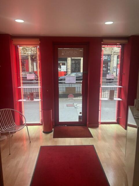 Murs de Boutique Lou&eacute;s 51 m&sup2; – Paris 17e (Plaine Monceau / Pont Cardinet) 329950 75017 Paris 17eme arrondissement
