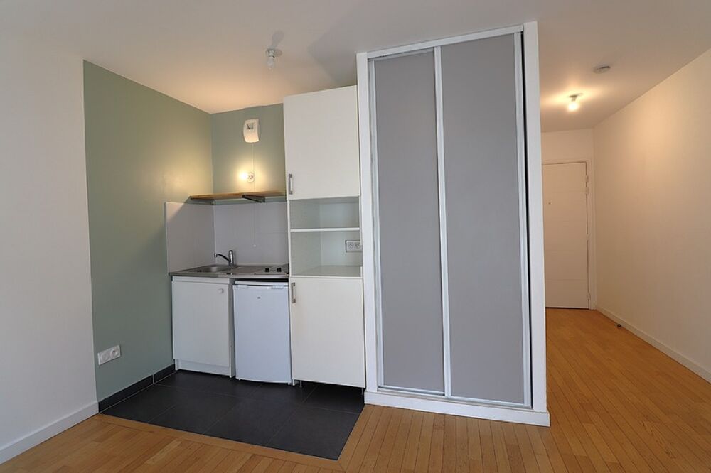 Studio récent avec ascenseur  Quartier recherché de Clichy (92)